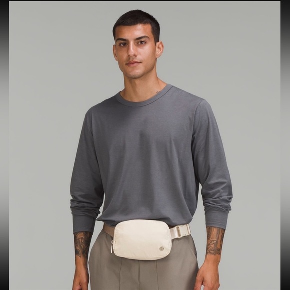 LULULEMON BELT BAG OFF WHITE NWT - Picture 6 of 6